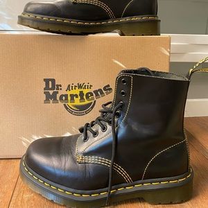 Dr Martens 1460 Pascal womens size 8, mens size 7